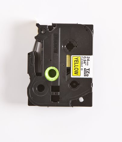 TZE-FX651 žlutá/černá 24mm, kazeta s flexibilní páskou, délka 8m 1