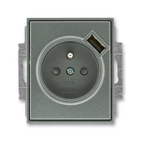 5569E-A02357 34 Zásuvka 1násobná s kolíkem, s clonkami, s USB nabíjením